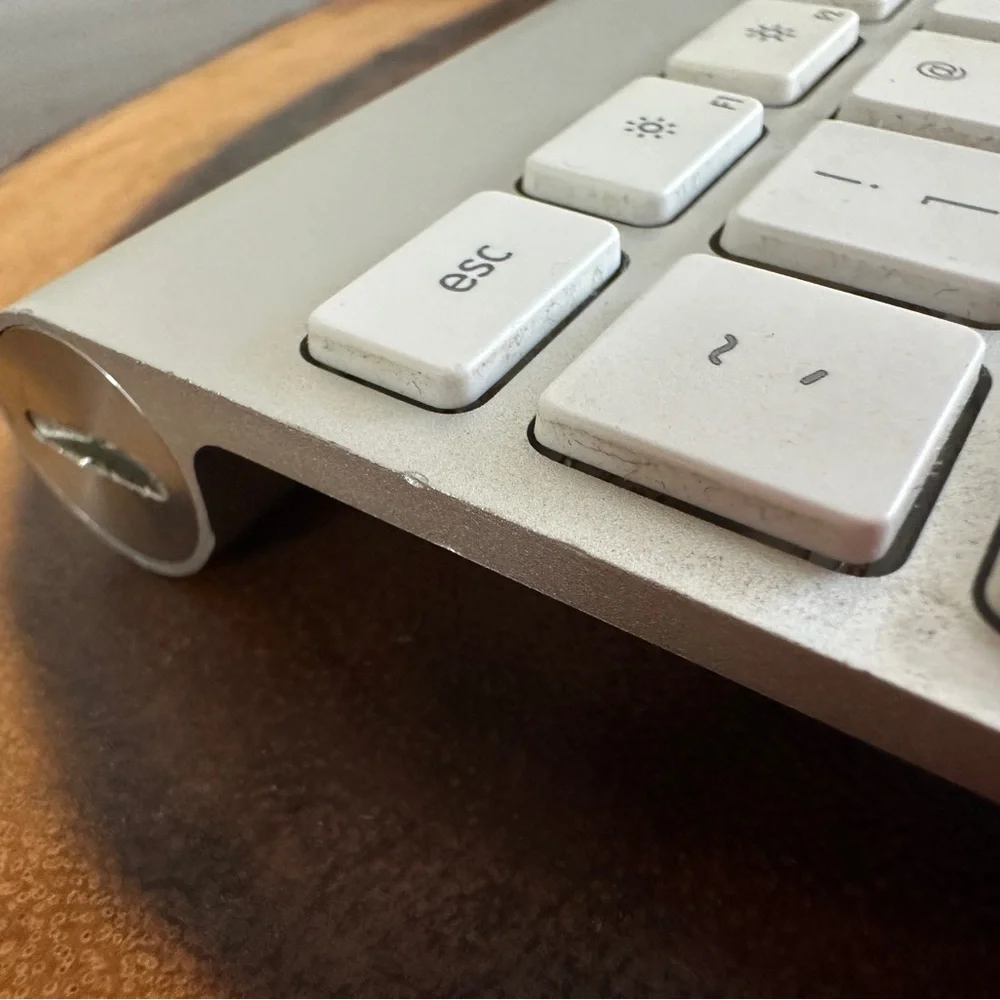 Apple elegant wireless
